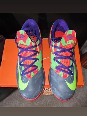 Nike KD 6 'ENERGY' 599477-004 Size 5.5y (GS). NEVER WORN